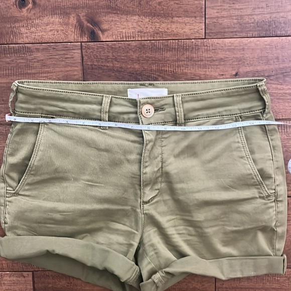 ANTHROPOLOGIE Green Mid-Rise Chino Shorts Size 26 - Picture 9 of 11
